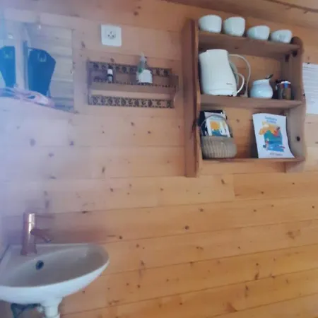 Bed and breakfast Roulotte Cosy Entre Vigne Et Foret Vallons-de-l'Erdre