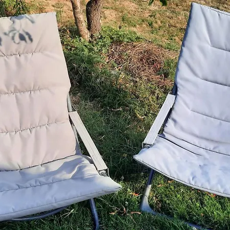Oda ve Kahvaltı Une Roulotte Cosy Entre Vigne Et Foret